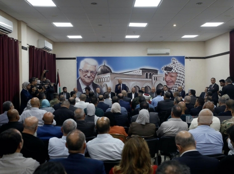 الحكومة تعلن حزمة مشاريع إسكان ومياه وكهرباء لتعزيز صمود محافظة جنين