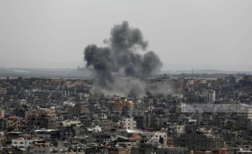 طائرات الاحتلال تقصف موقعا شرق غزة