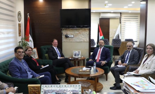 النائب العام يبحث مع المكتب الدولي لمكافحة المخدرات وإنفاذ القانون سبل تعزيز التعاون