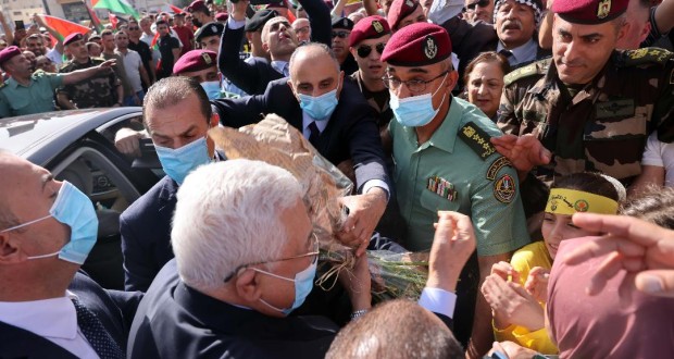 استقبال حاشد للرئيس محمود عباس لدى عودته أرض الوطن عقب خطابه المهم في الأمم المتحدة