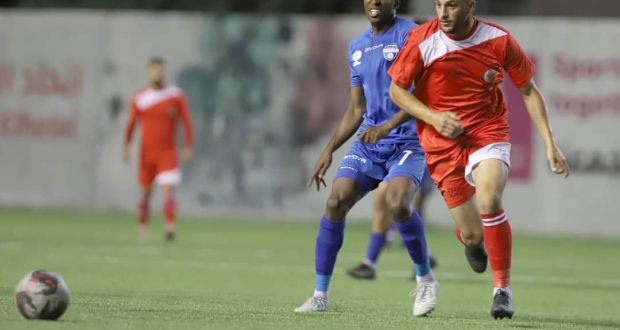 جانب من مباراة هلال القدس وأهلي الخليل على استاد بيليه في بلدة الخضر جنوب بيت لحم