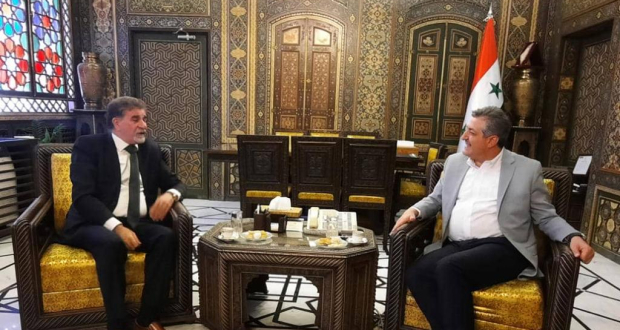 السفير أنور عبد الهادي ومحافظ مدينة دمشق السيد محمد طارق كريشاتي